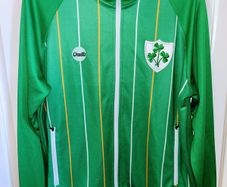 retro Ireland zipper size large