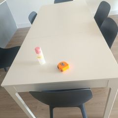 Extendable Dining Table & 6 Chairs
