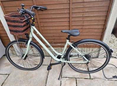Bike including basket, helmet, lock and pump