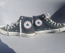 Converse All Stars. Size 7.