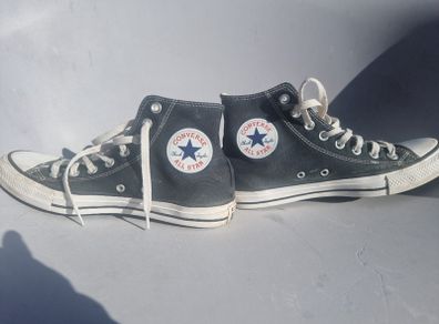 Converse All Stars. Size 7.