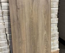 New 8mm laminate flooring