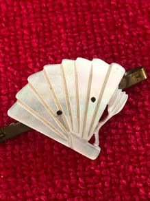 1920's antique mother of Pearl brooch