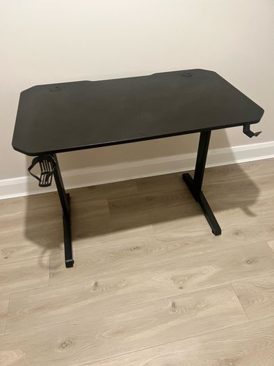 gaming  desk