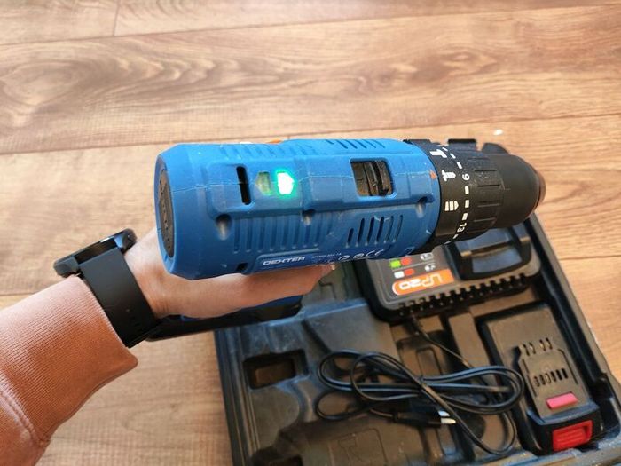Dexter 20V Cordless Drill Set with 2x Batteries and Case