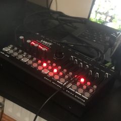 drum machine lxr 02 fm groovebox synth