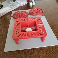 Food warmer trivets set