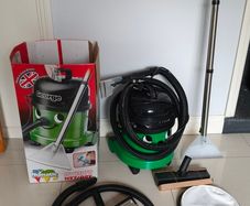 Numatic George wet and dry vacumm cleaner.