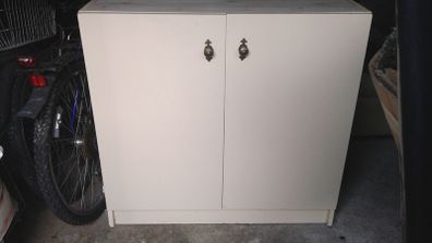 Solid, roomy cabinet