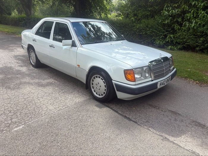Mercedes-Benz 300D W124