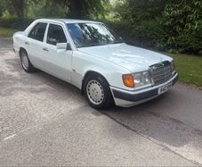 Mercedes-Benz 300D W124