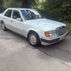 Mercedes-Benz 300D W124