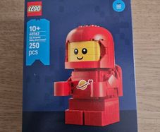 lego  40767 up-scaled baby astronaut