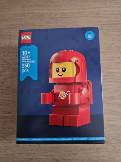 lego  40767 up-scaled baby astronaut