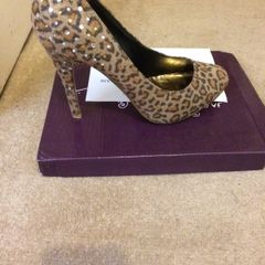 Gorgeous leopard print High heels