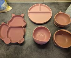 Baby feeding silicone bowls