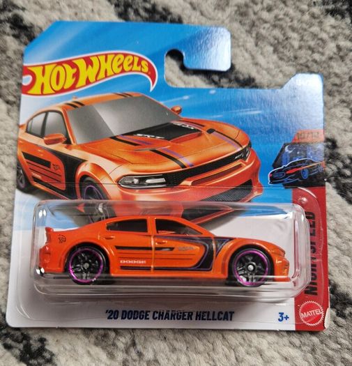 Hot Wheels - 20 Dodge Charger Hellcat