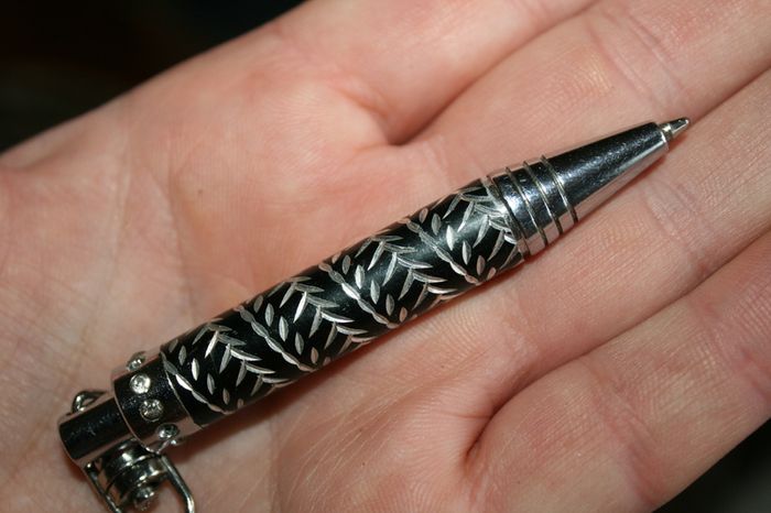 Bullet Pendant Pen