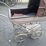 silvercross 70s pram . Needs small clean Image 6