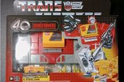 Retro Transformers Autobot Blaster &amp; Steeljaw 40 Years Hasbro LAST ONE