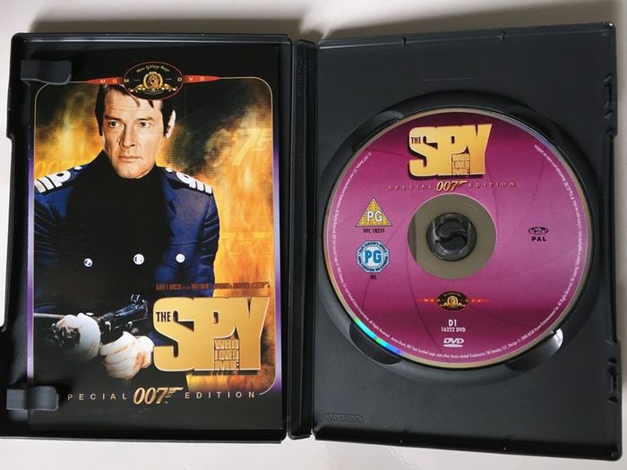 007 James Bond - The Spy Who Loved Me [1977] Roger Moore, Barbara Bach, Curt Jurgens, Desmond Llewelyn, Lois Maxwell & Richard Kiel [Movie DVD]