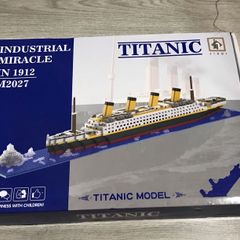 Titanic model building blocks