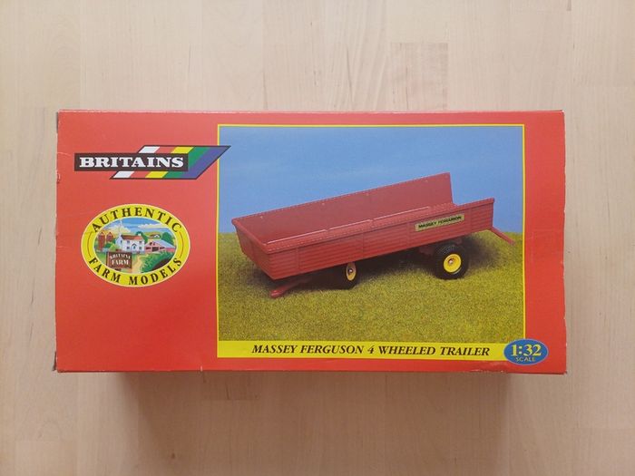 Britains Massey Ferguson 4 Wheeled Trailer Farm Model 1:32 Scale 9567 MINT