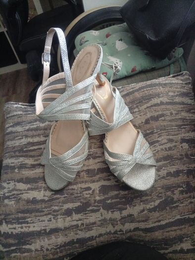 Ladies glamour sandals see photos