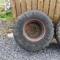 dumper trailer wheels