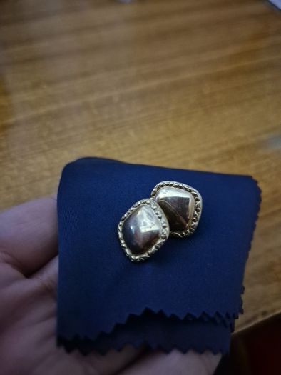 Vintage golden tone earrings