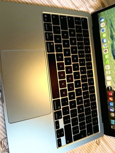 Apple MacBook Air 13in M4 16GB RAM 256GB SSD Silver