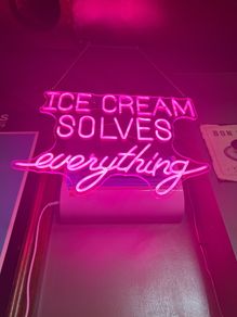 Icecream neon sign