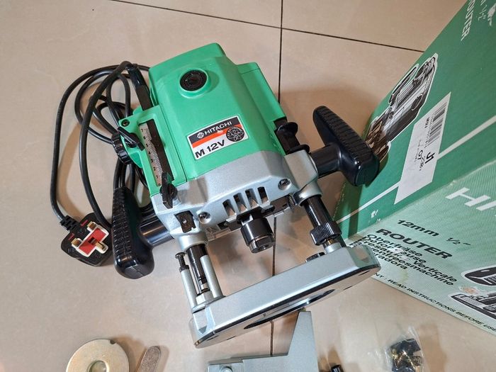 Hitachi M 12V 1/2" Router 110v