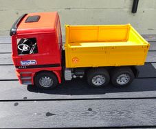 Bruder dump truck and teleporter