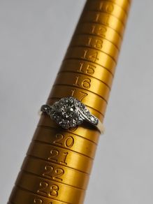 18ct Diamond Ring