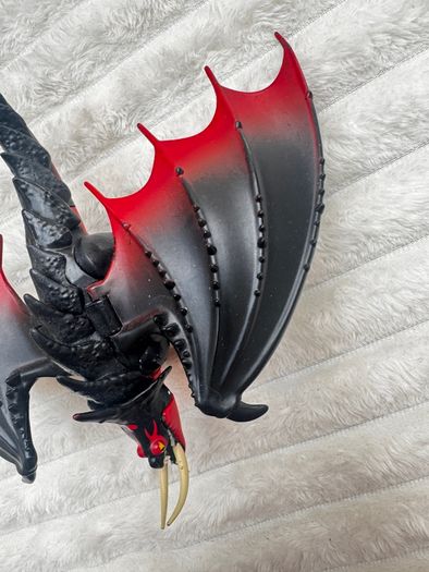 2018 How to Train Your Dragon 3 Hidden World Deathgripper Action Figure approx. 19 cm. Used Please see photos