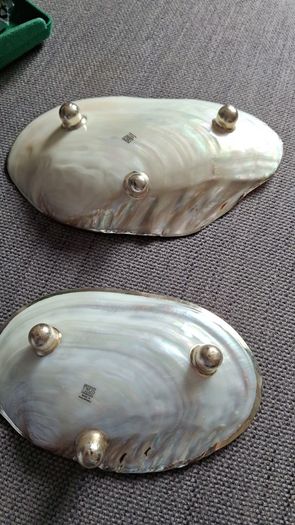 Twos company mother of pearl trinket  dishes x 2