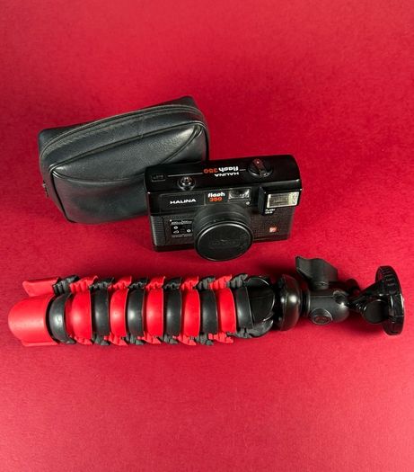 Halina Flash 350 film camera