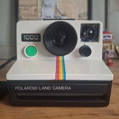 1970s Polaroid 1000 Land Camera