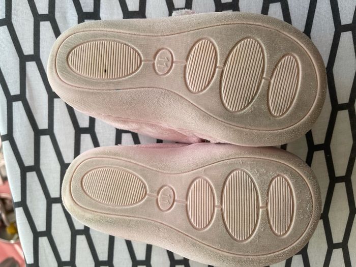 Girl slippers size 11