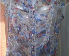 Floral summer blouse size UK18/20 EUR46/48 Postage included