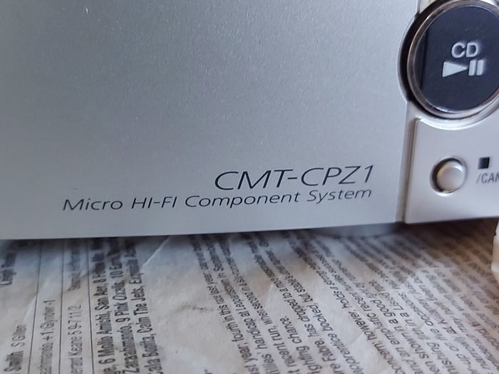 Sony Micro Hi-Fi Component System, Model CMT-CPZ1, Radio, Tape CD, mini disc link, all working great and in excellent condition