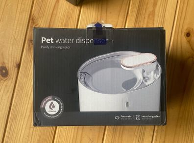 Pet water dispenser