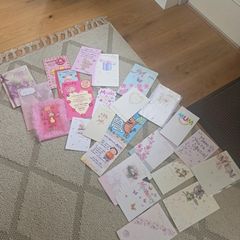 Bundle of 25 birthday cards for Mums.   No envelopes with them.