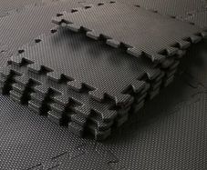 Interlocking fitness mat