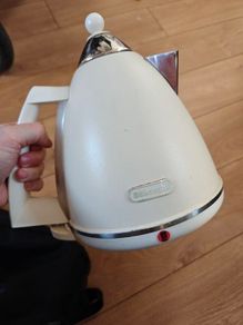 Delonghi, De'Longhi Argento Flora 1.7L Kettle