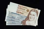 Ireland | 1999 | 5 Pounds | Prefix - RTM | P.75b | UNC