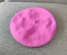 100% wool beret pink in very good condition one size fits all see last photo for exact measurements FREE STANDARD POSTAGE INCLUDED