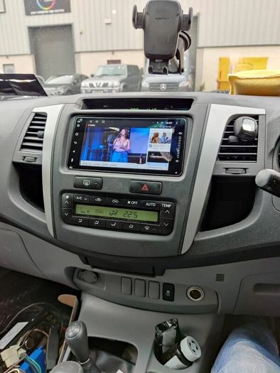 Toyota Hilux Android CarPlay Radio