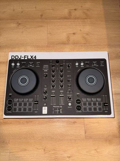 Pioneer DJ DDJ FLX4 Controller - boxed - like new